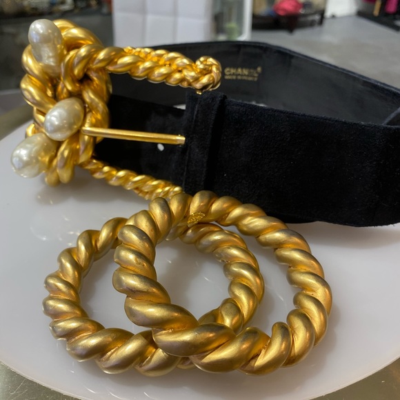 Authentic Chanel Vintage Twisted Gold Belt XS - Picture 4 of 16